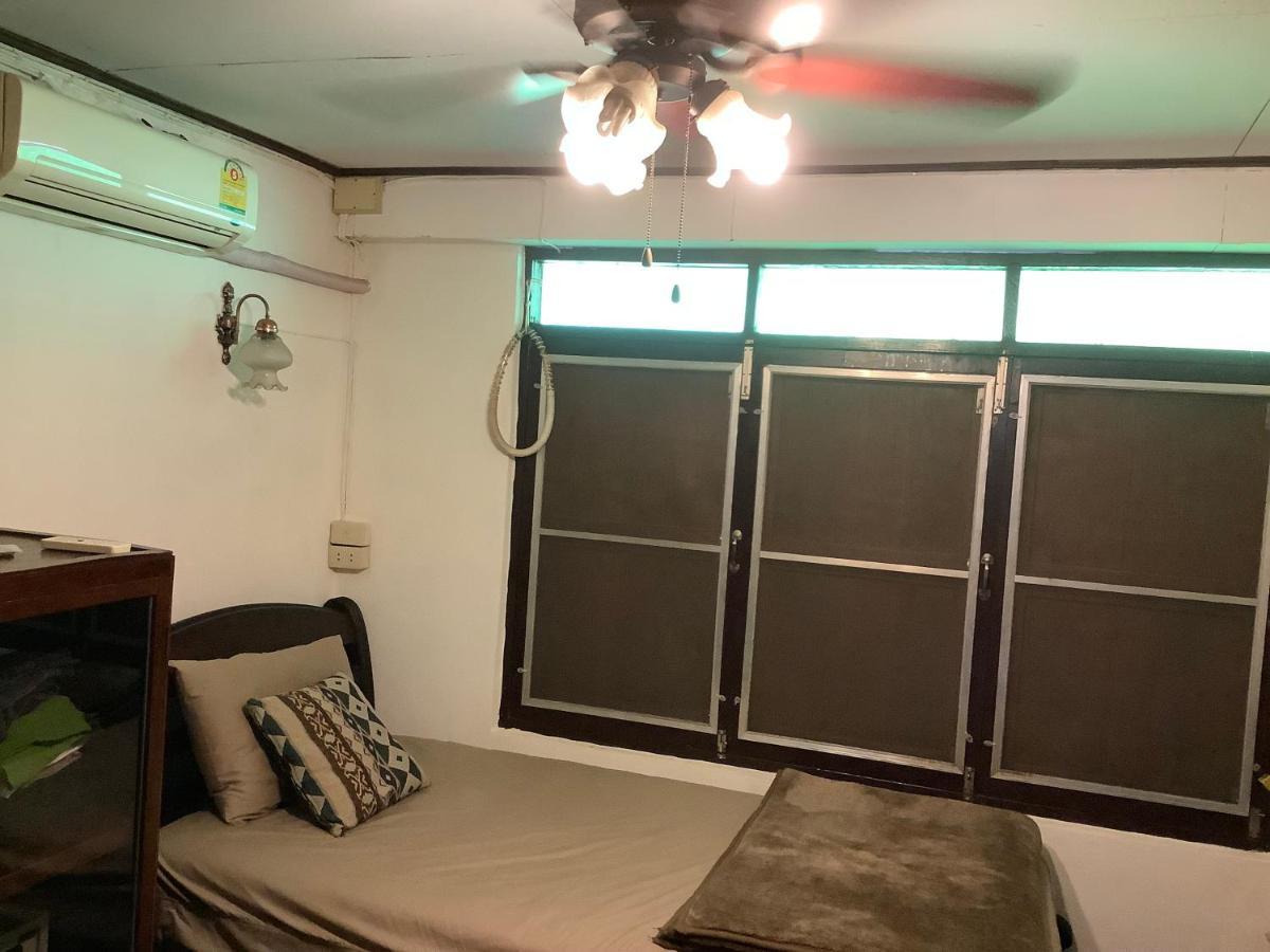 Tata Guesthouse เชียงใหม่ ภายนอก รูปภาพ