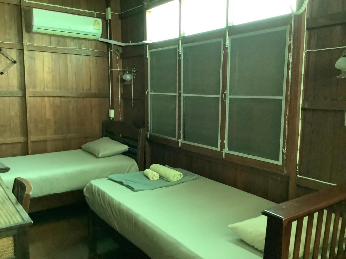 Tata Guesthouse เชียงใหม่ ภายนอก รูปภาพ