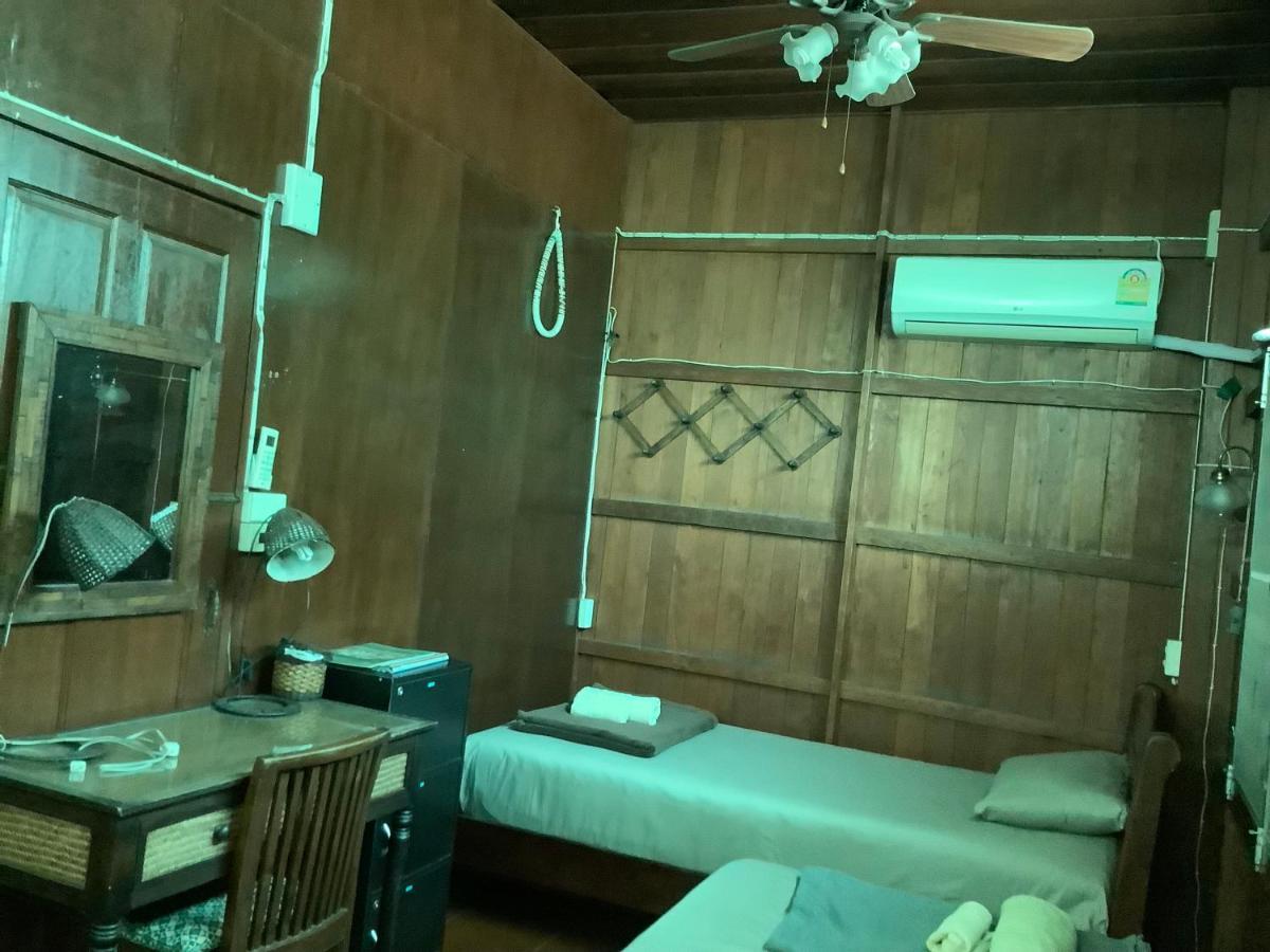 Tata Guesthouse เชียงใหม่ ภายนอก รูปภาพ